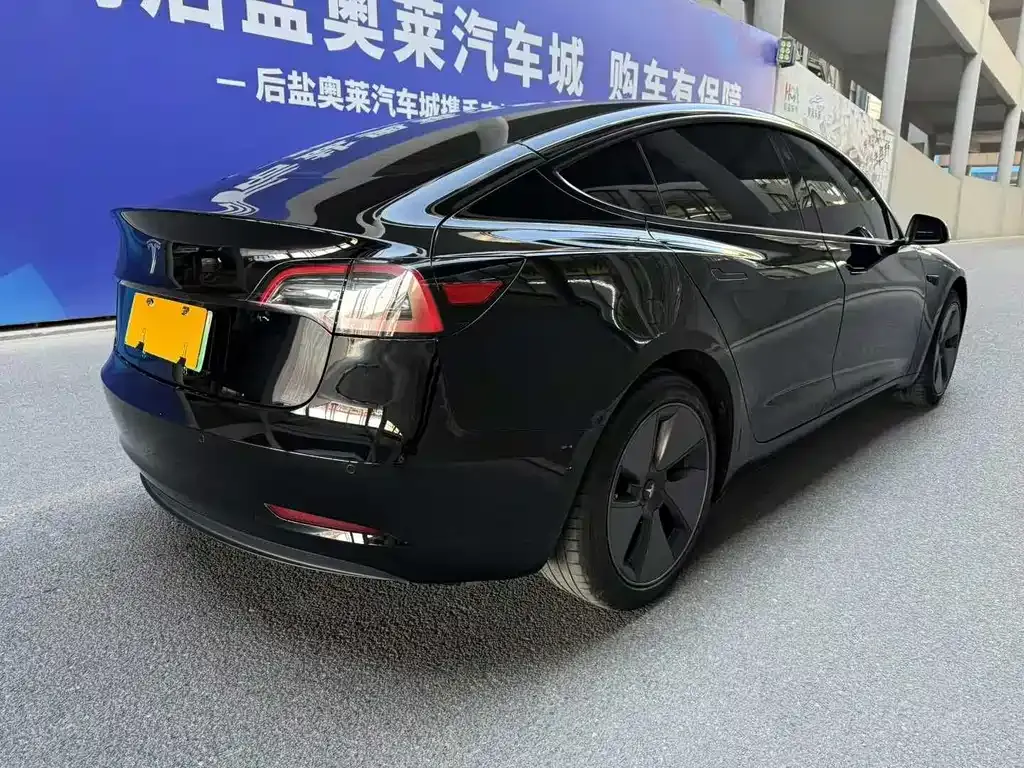 Tesla Model 3 — фото 6