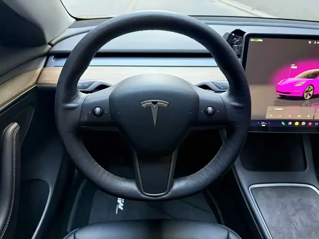 Tesla Model 3 — фото 3