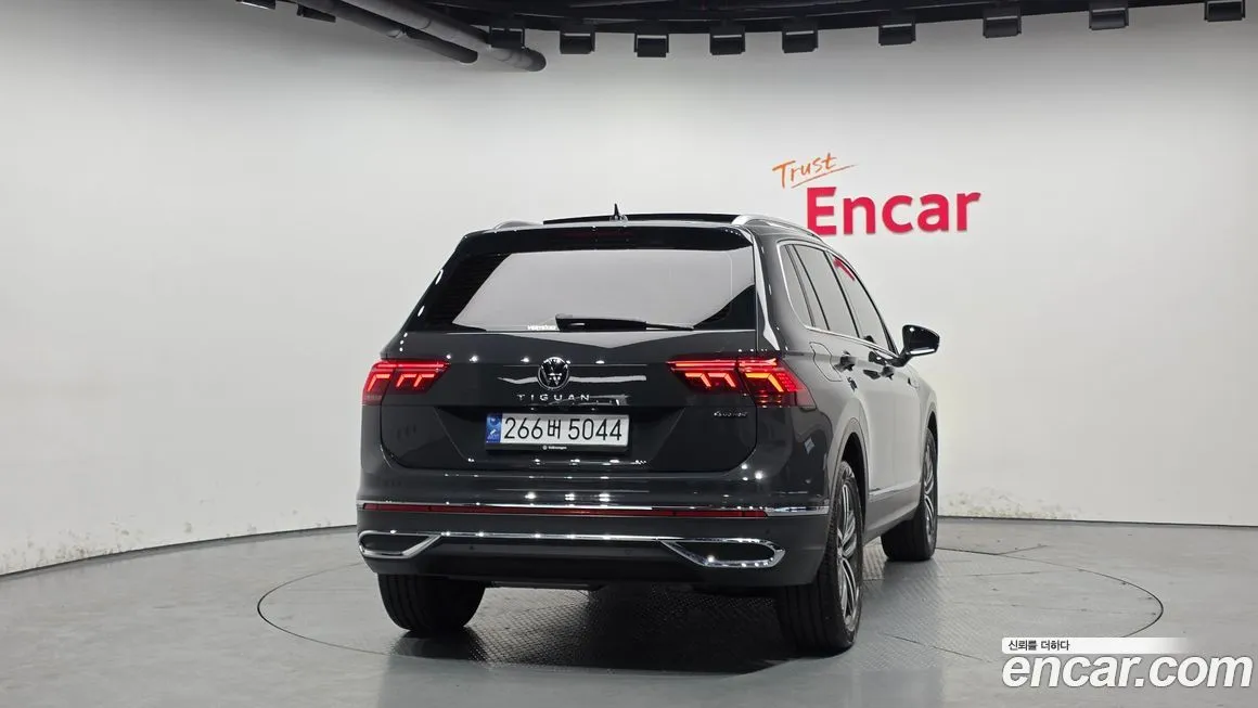 Volkswagen Tiguan — фото 5