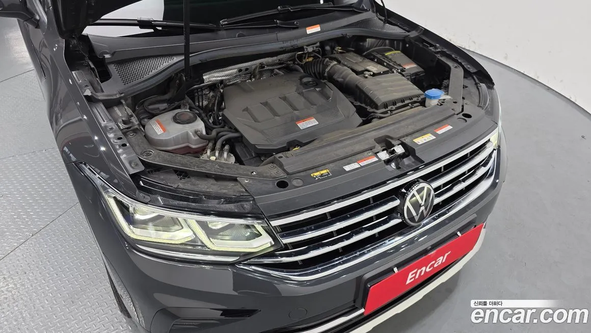 Volkswagen Tiguan — фото 9