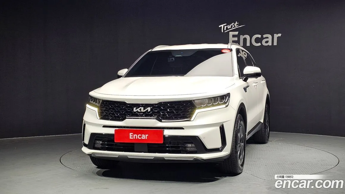 Kia Sorento — фото 10