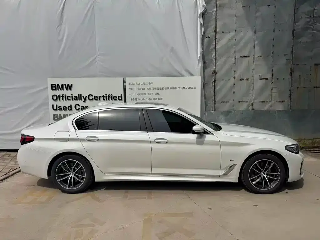 BMW 5 Series — фото 10