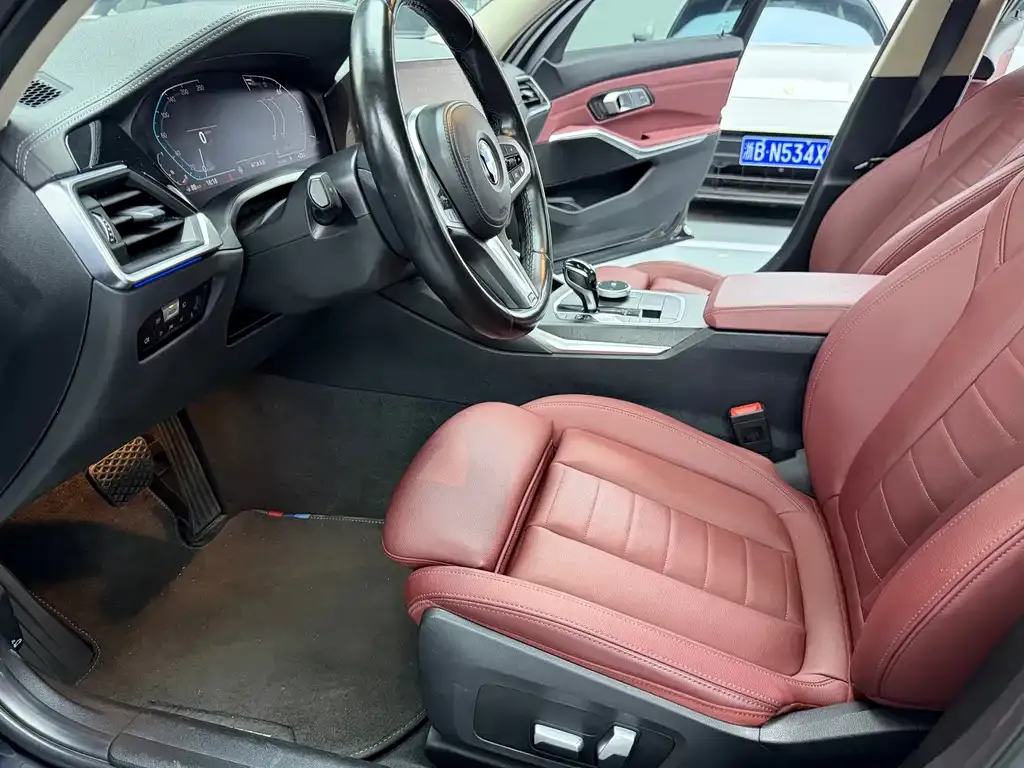 BMW 3 Series 2021 из CN, фото 10