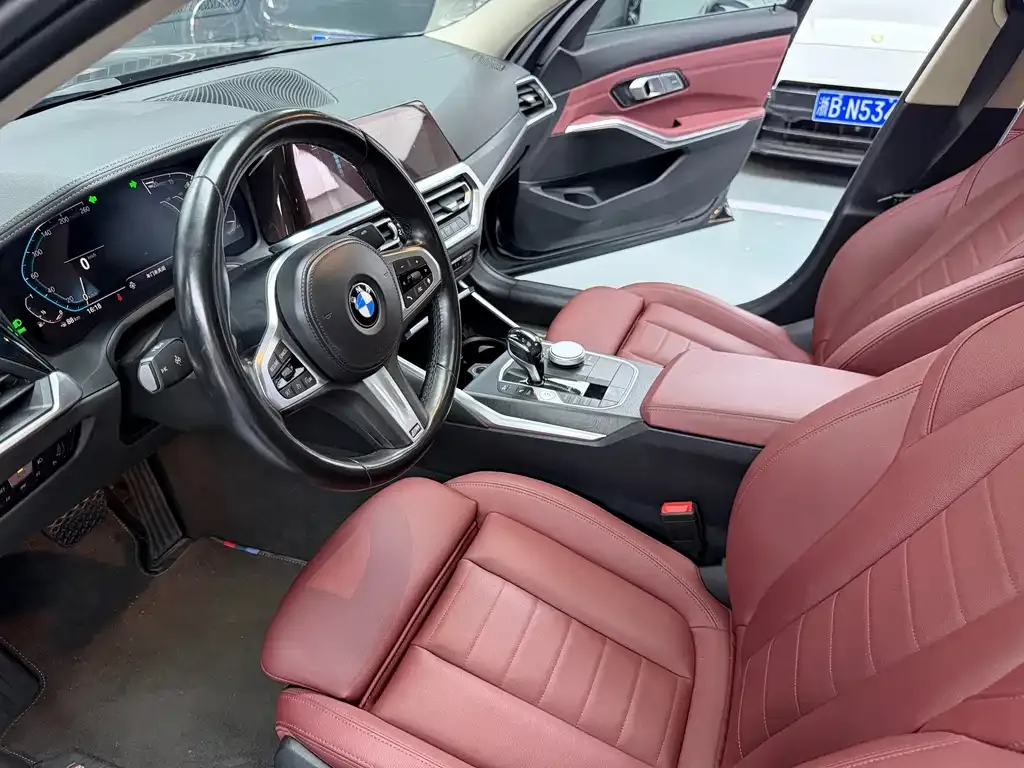BMW 3 Series 2021 из CN, фото 5