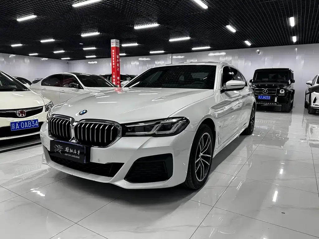 BMW 5 Series — фото 1