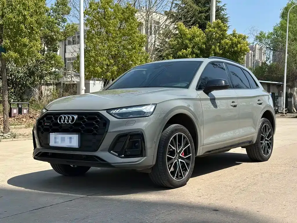 Audi SQ5 2022 из CN, фото 1