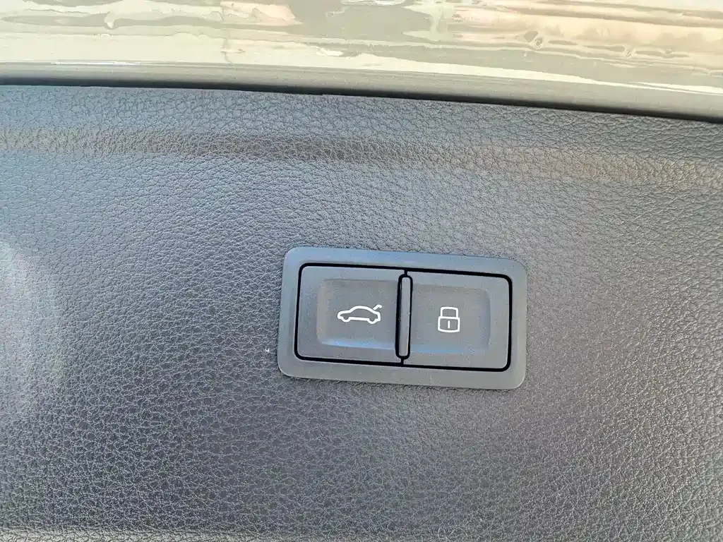 Audi SQ5 2022 из CN, фото 7