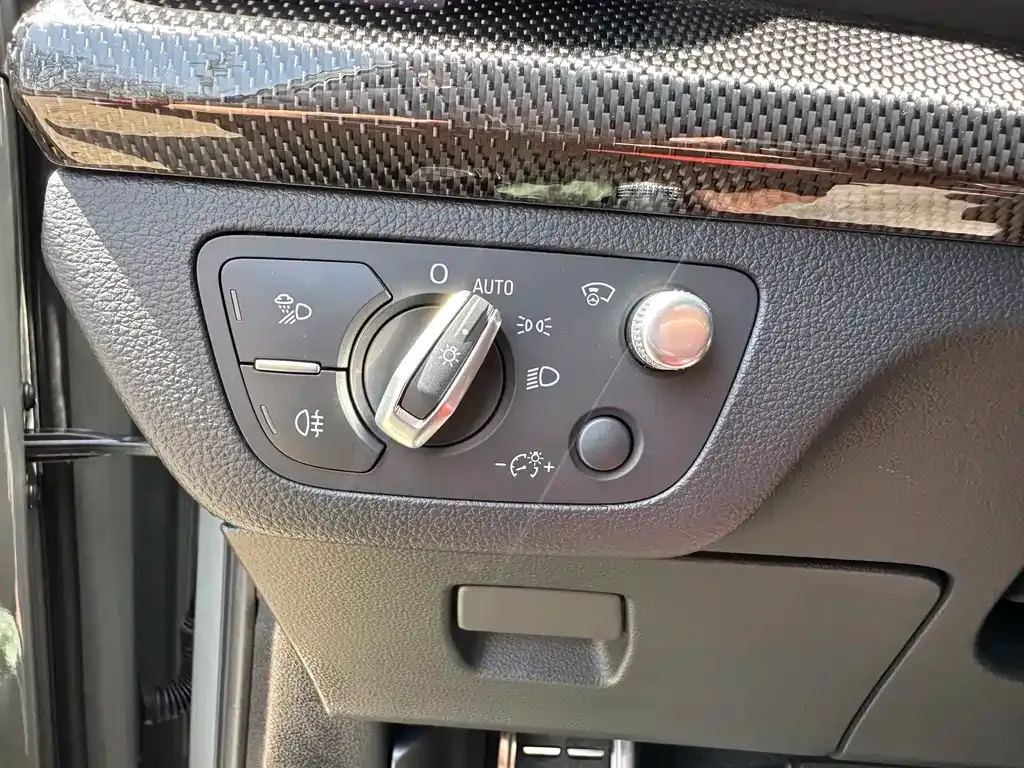 Audi SQ5 2022 из CN, фото 10