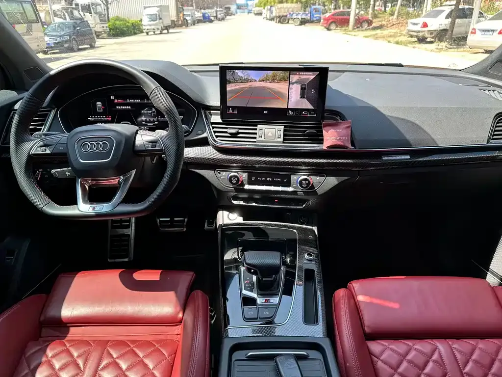 Audi SQ5 2022 из CN, фото 2