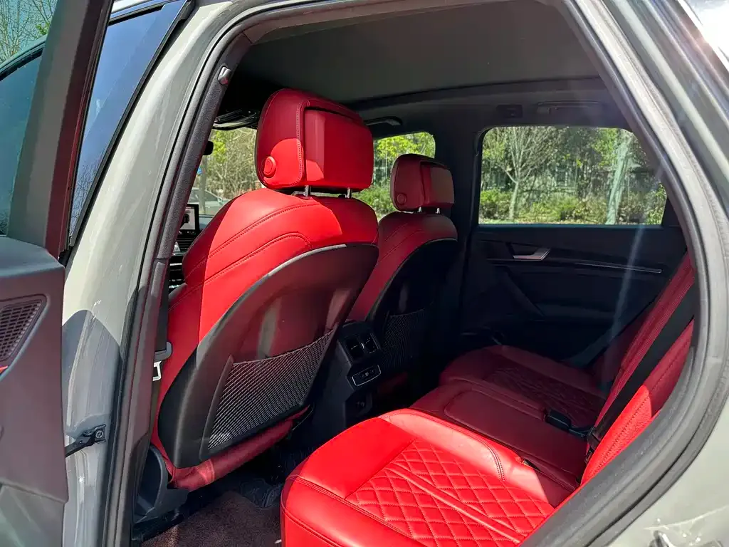 Audi SQ5 2022 из CN, фото 3