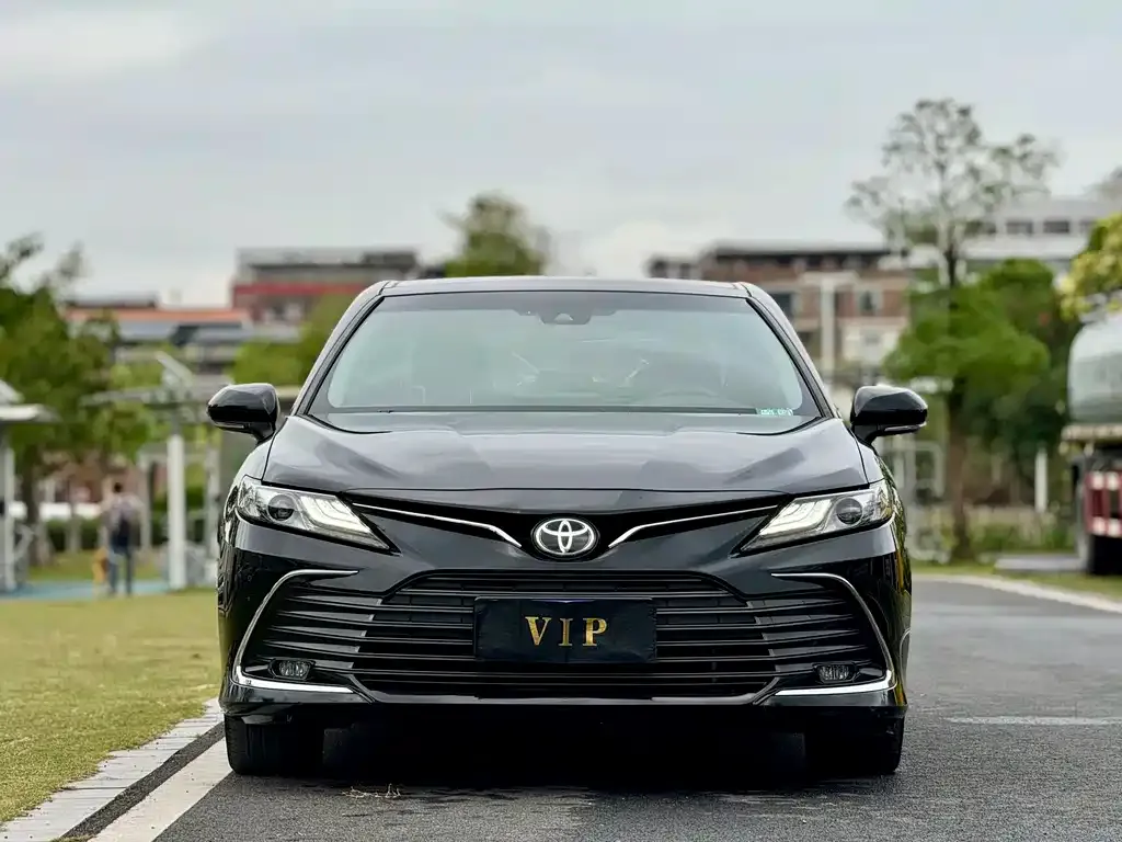 Toyota Camry 2022 из CN, фото 2