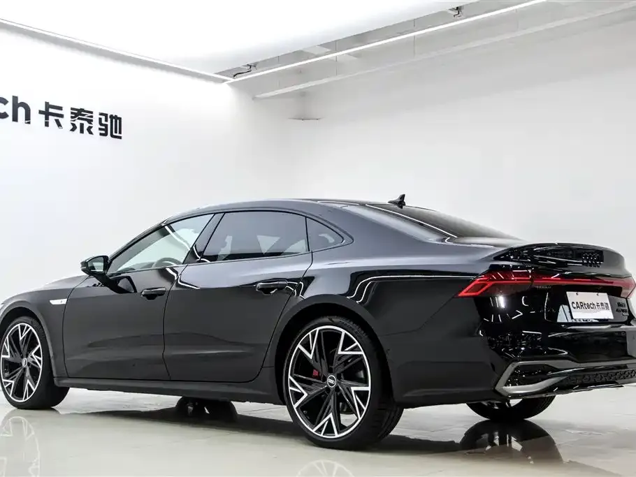 Audi A7L — фото 6