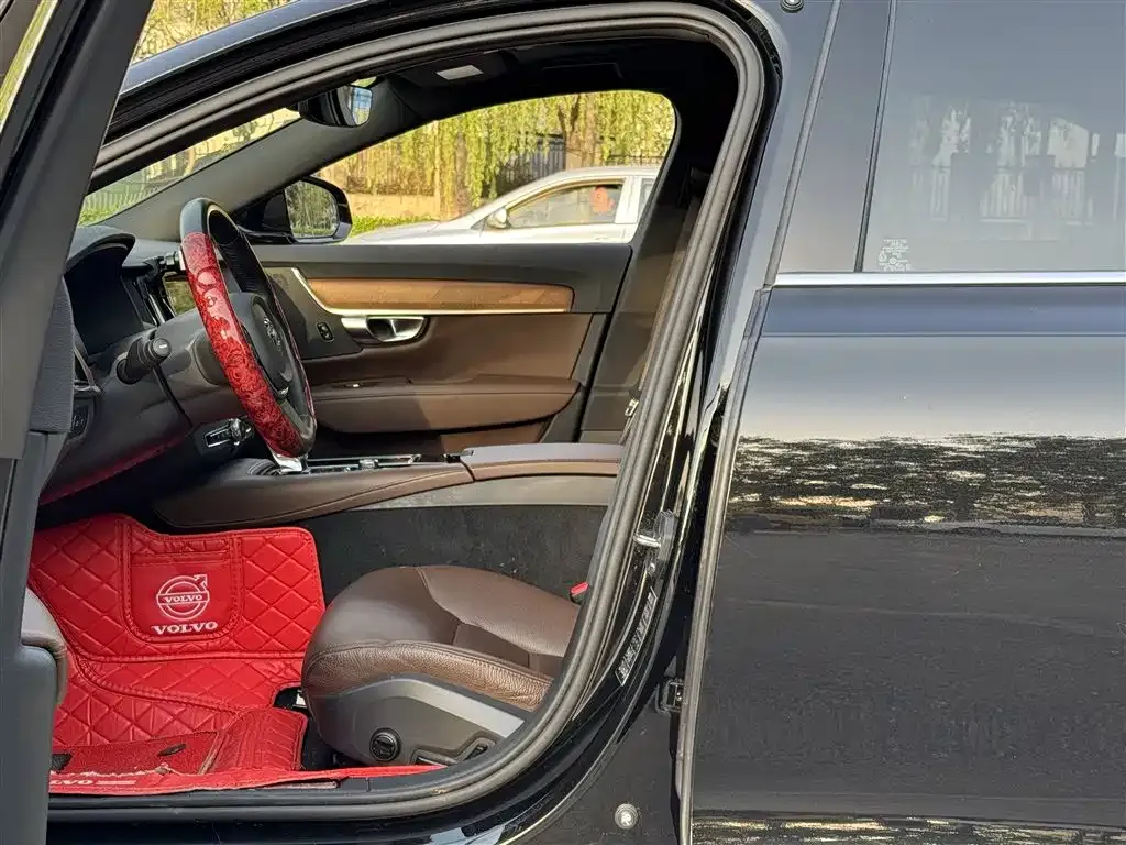 Volvo S90 PHEV 2022 из CN, фото 9