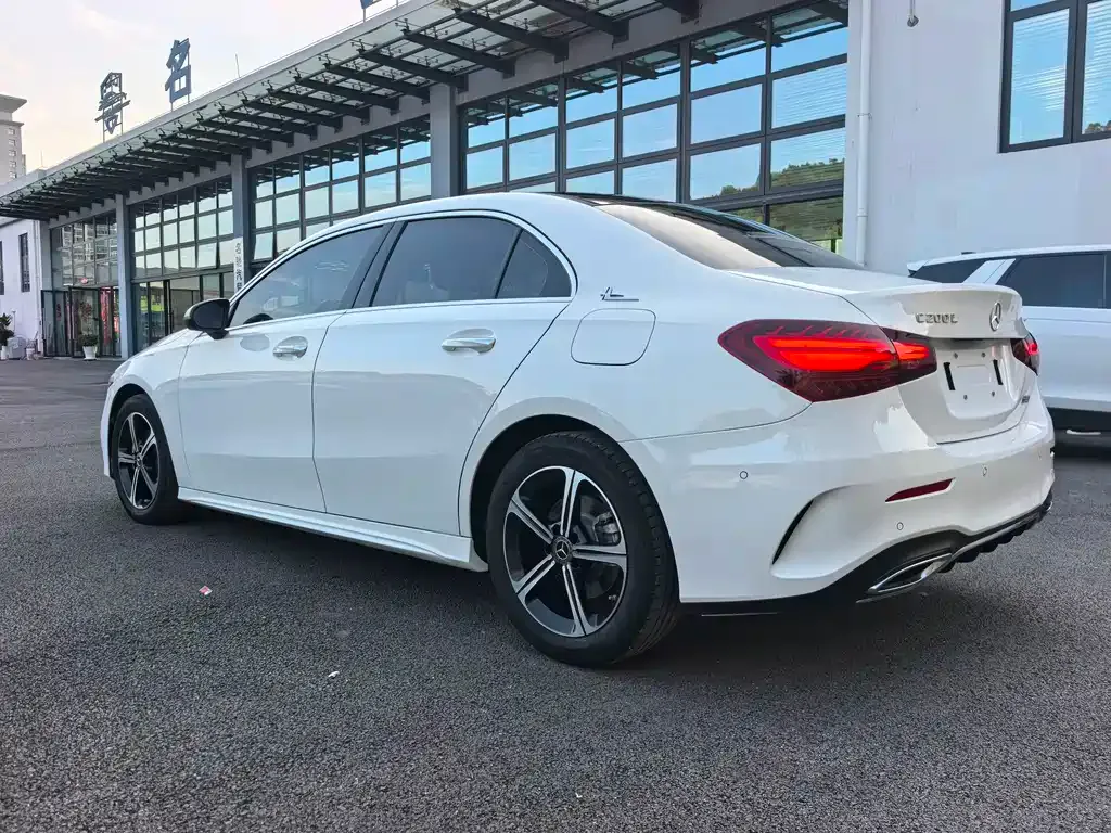Mercedes-Benz A-Class — фото 7