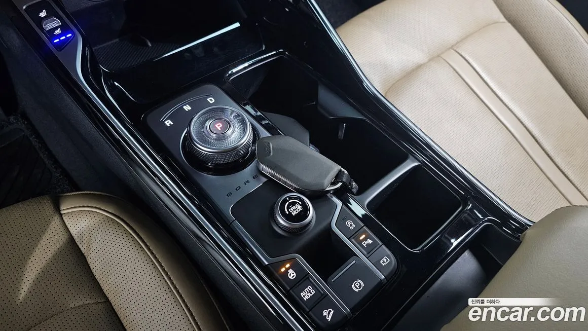 Kia Sorento — фото 7