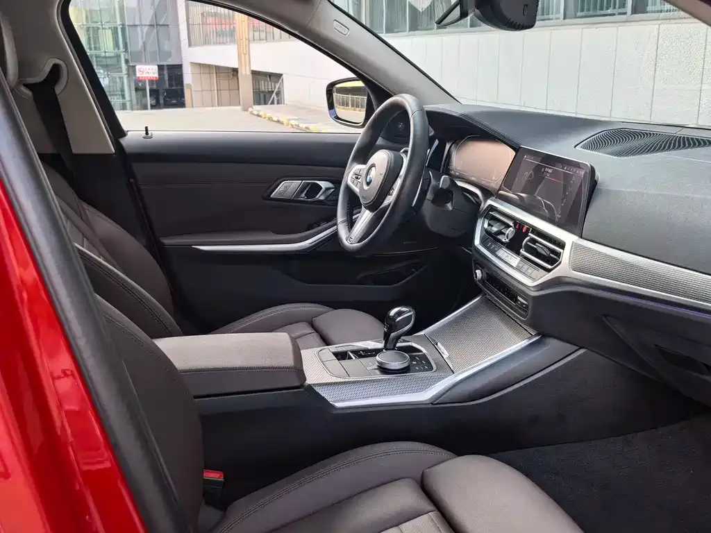 BMW 3 Series 2021 из CN, фото 7