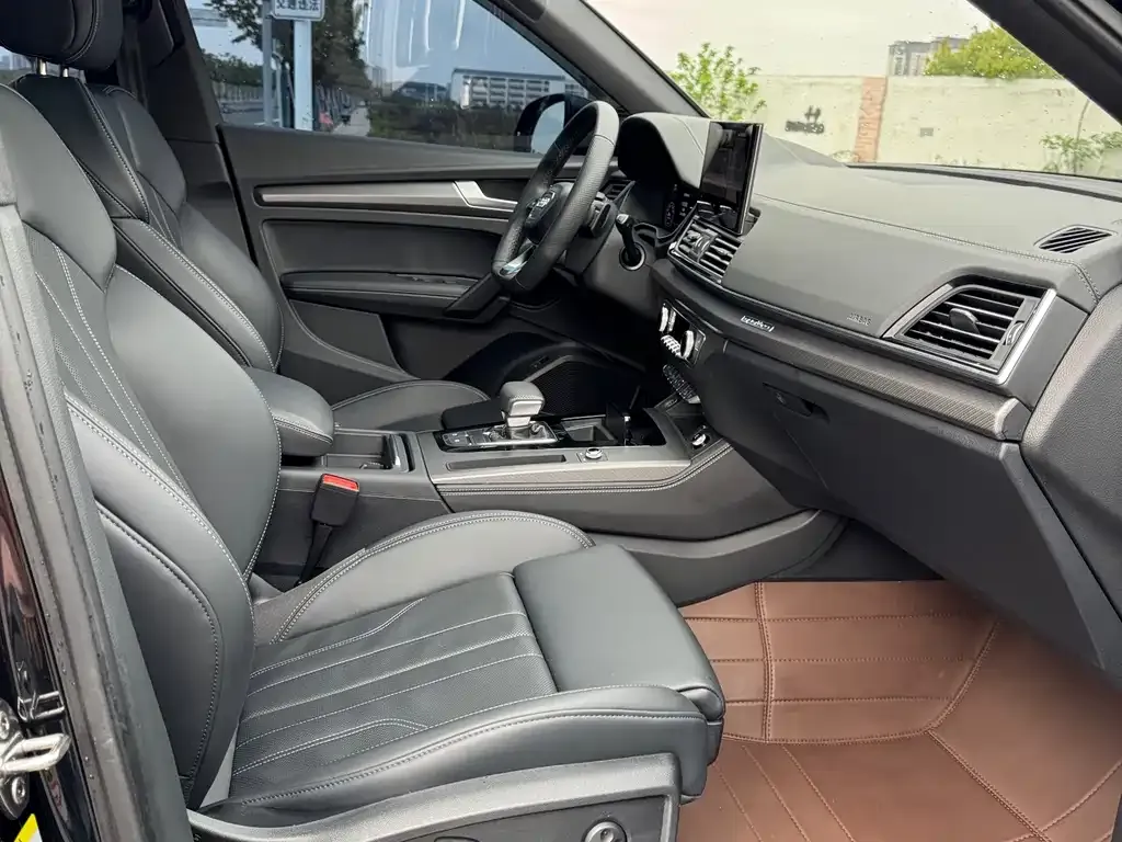 Audi Q5L 2024 из CN, фото 3