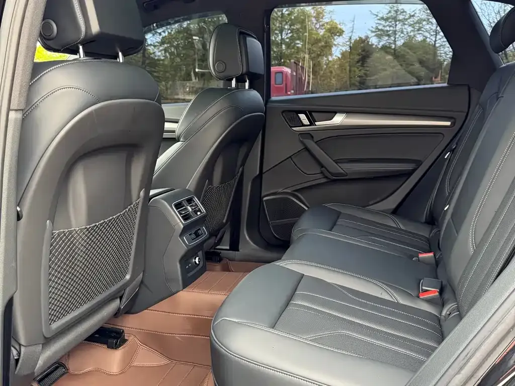 Audi Q5L 2024 из CN, фото 2