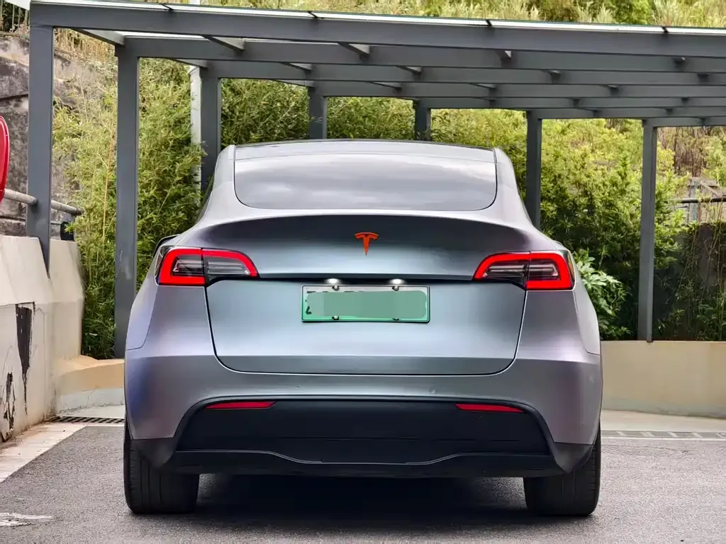 Tesla Model Y — фото 4