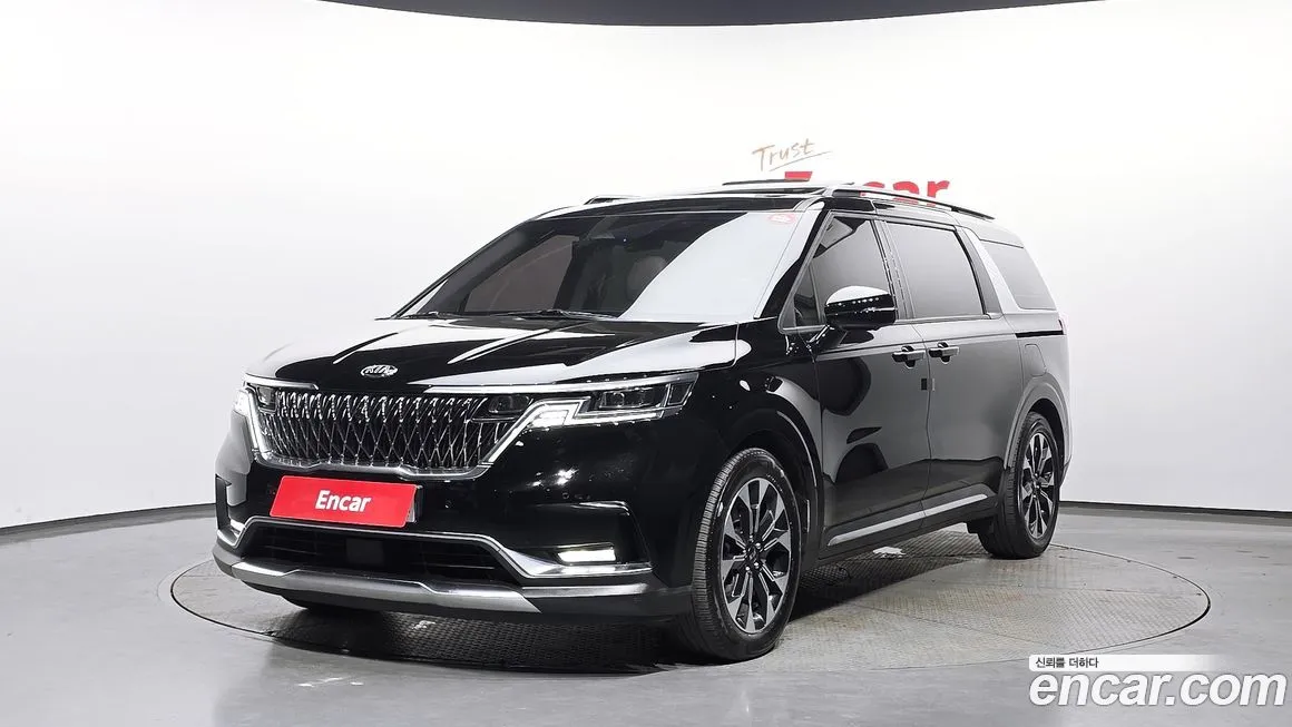 Kia Carnival — фото 1