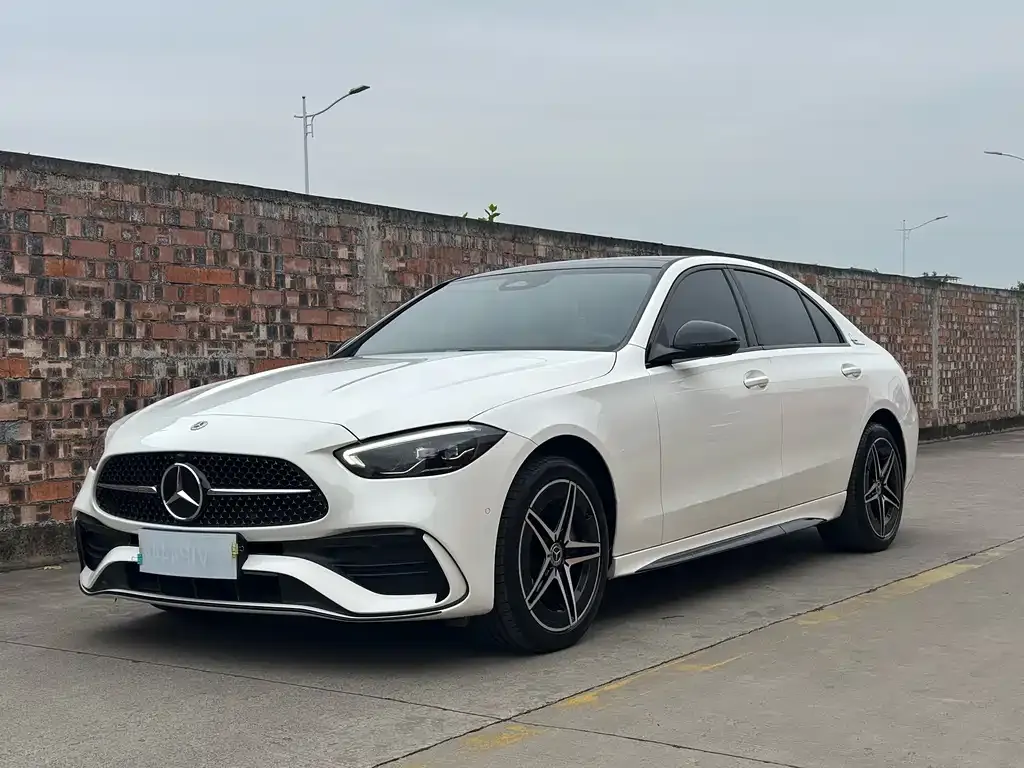 Mercedes-Benz C-Class — фото 1