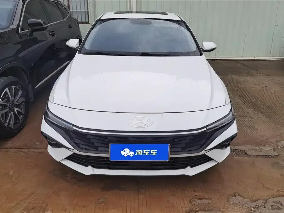 Hyundai Elantra — фото 4