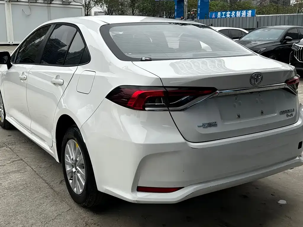 Toyota Corolla 2024 из CN, фото 9