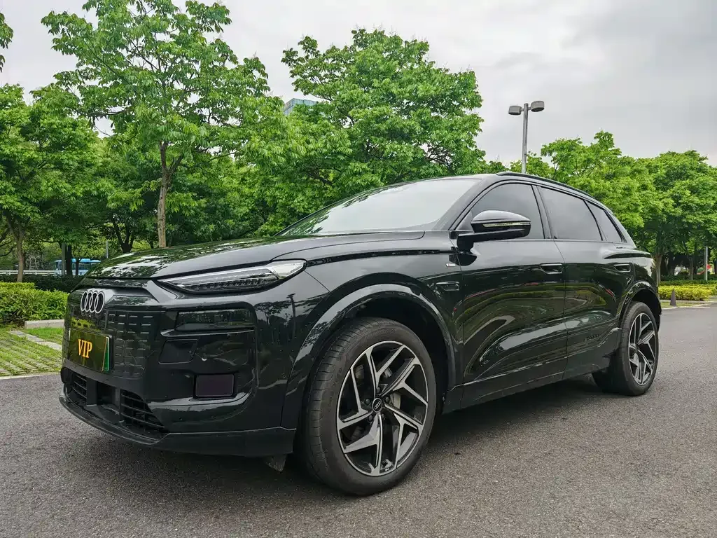 Audi Q6L e-tron