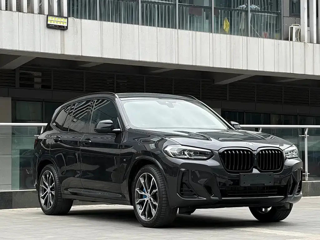 BMW X3 — фото 9