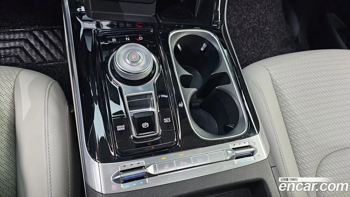 Kia Carnival — фото 10