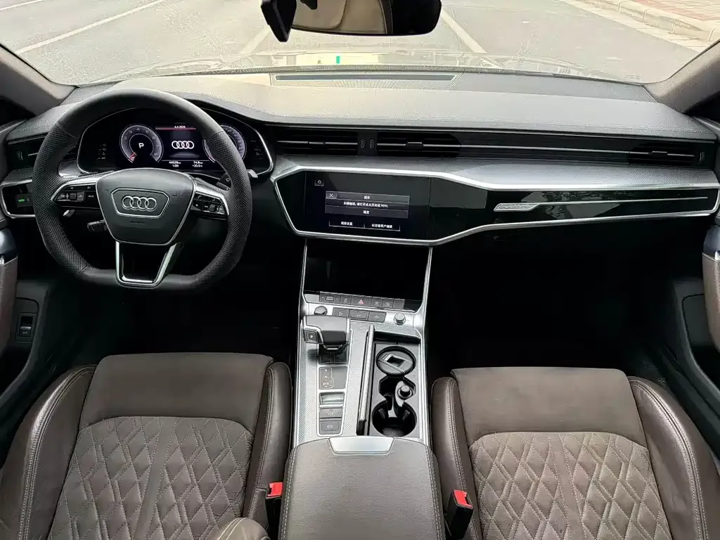 Audi A7L — фото 2