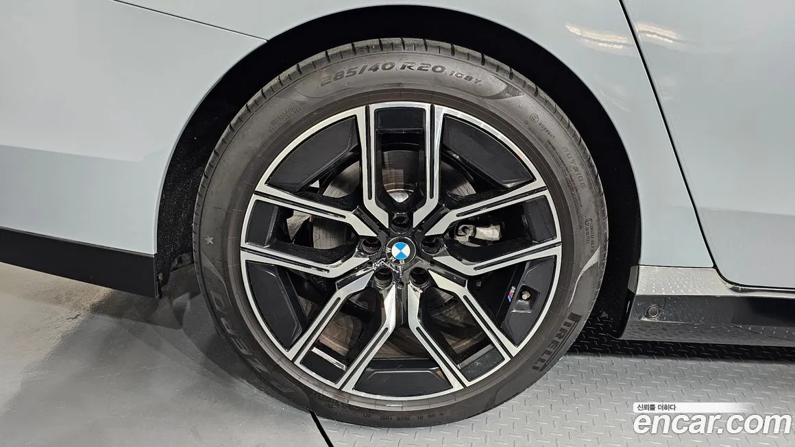 BMW 7-Series 2024 из KR, фото 2