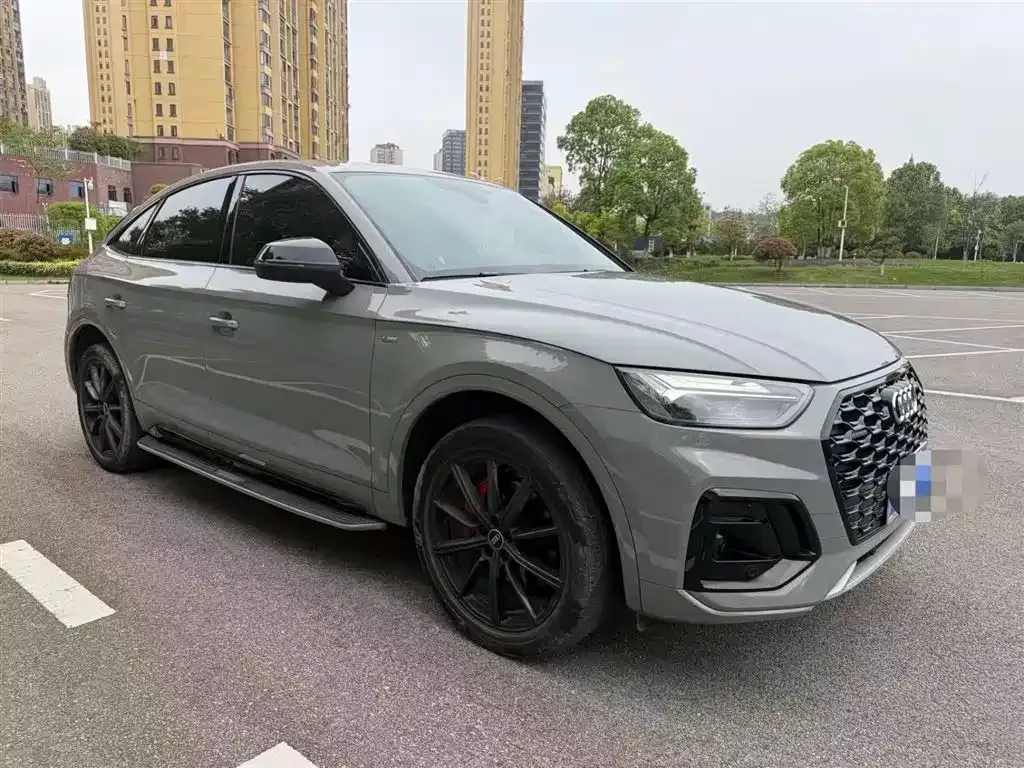 Audi Q5L Sportback — фото 7