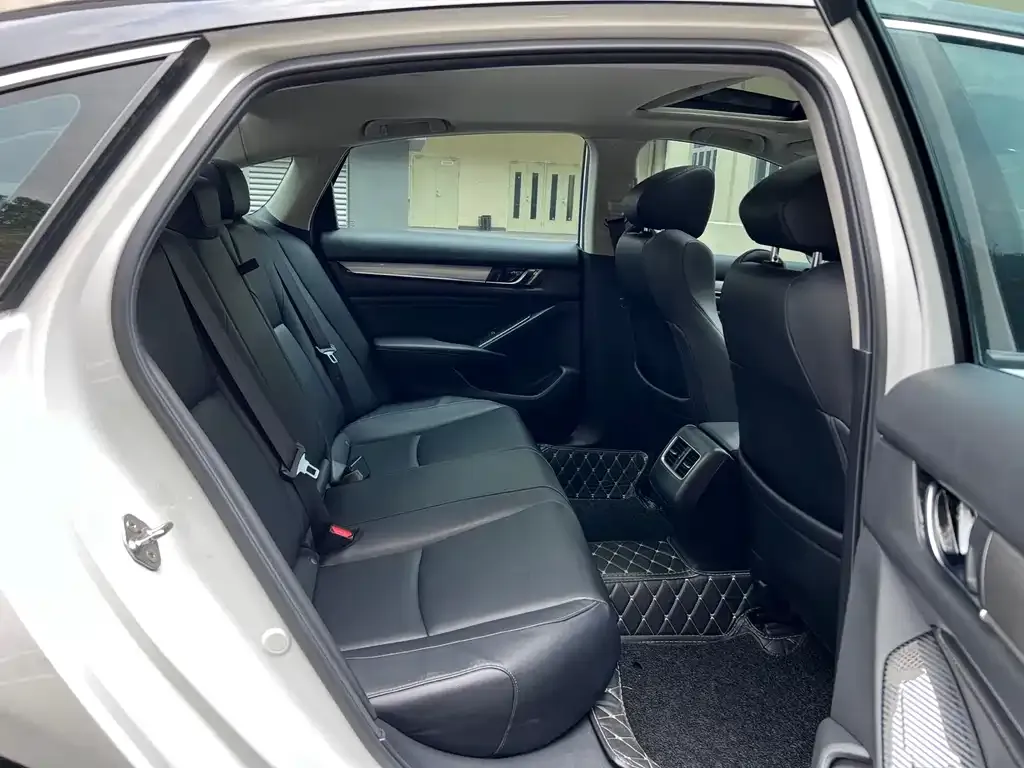 Honda Accord — фото 2