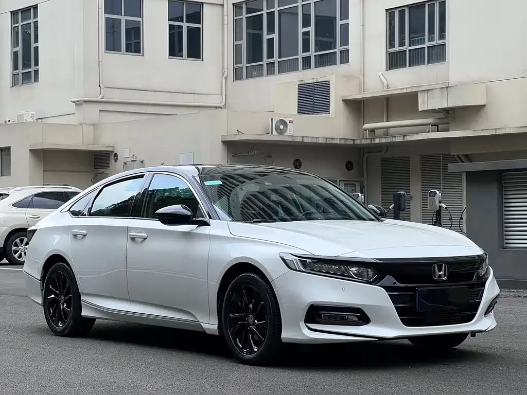 Honda Accord — фото 5
