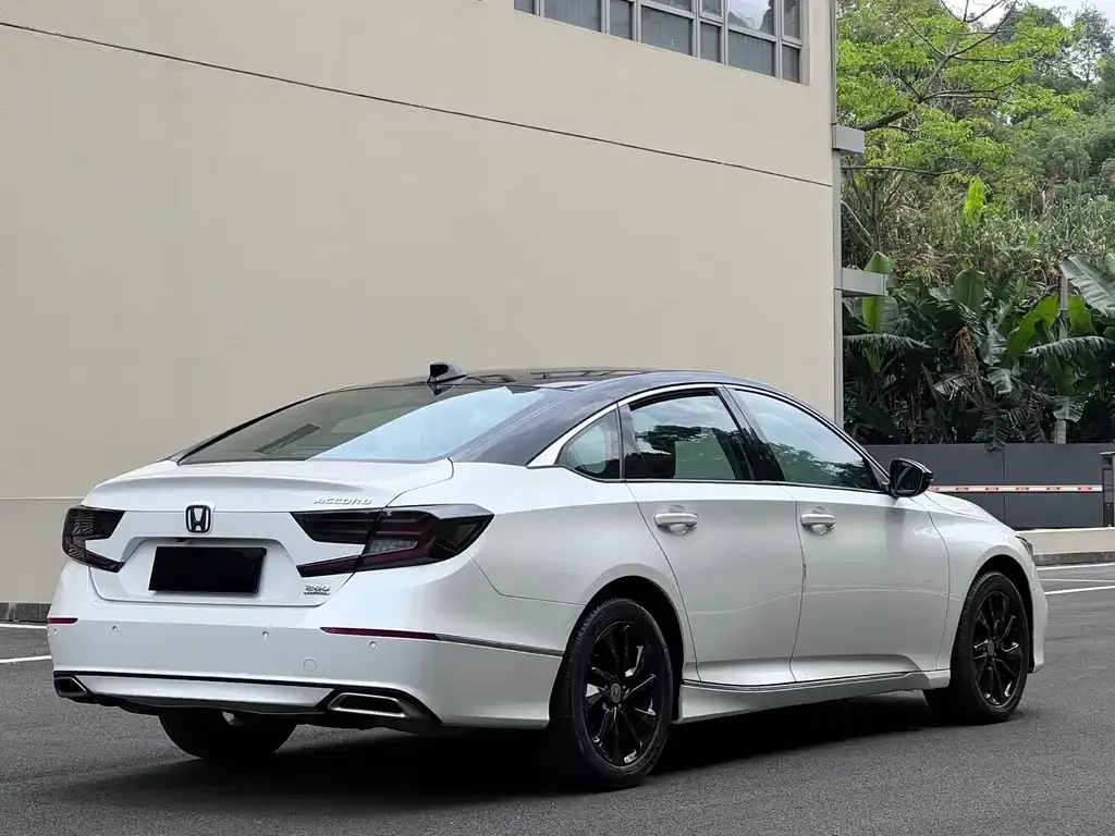 Honda Accord — фото 3