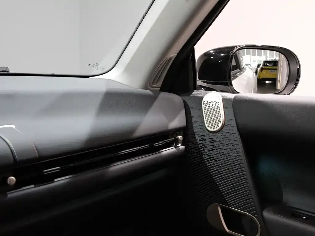 MINI Cooper EV 2024 из CN, фото 2