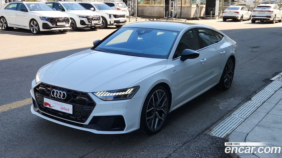 Audi A7 — фото 1