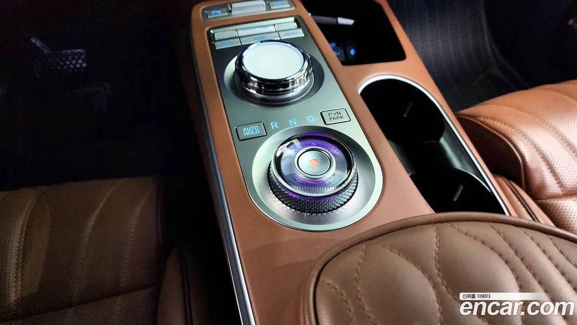 Genesis GV70 — фото 10