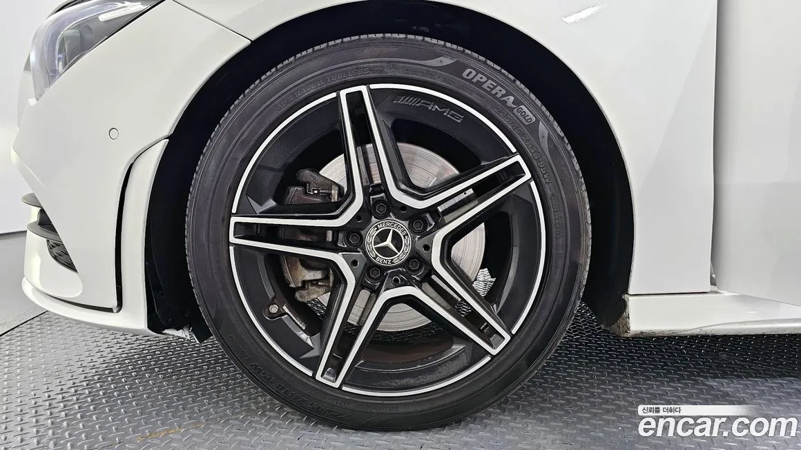 Mercedes-Benz CLA-Class — фото 10