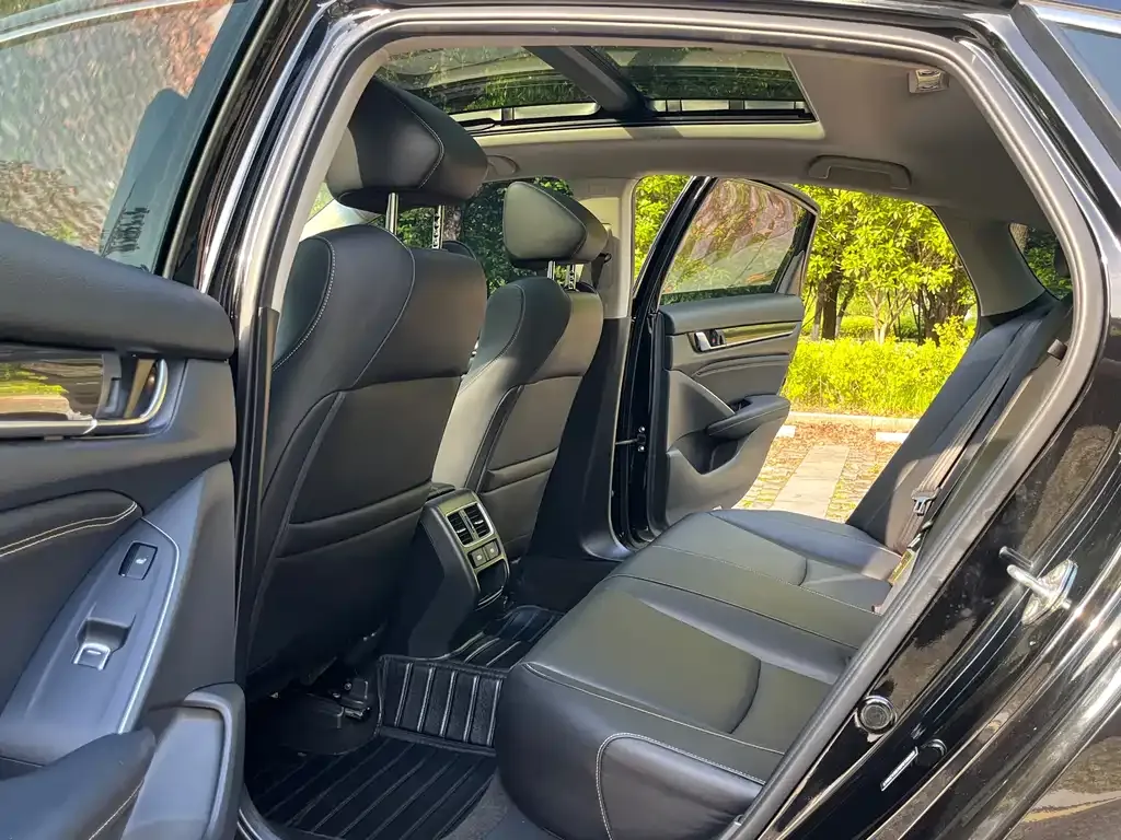 Honda Accord — фото 4