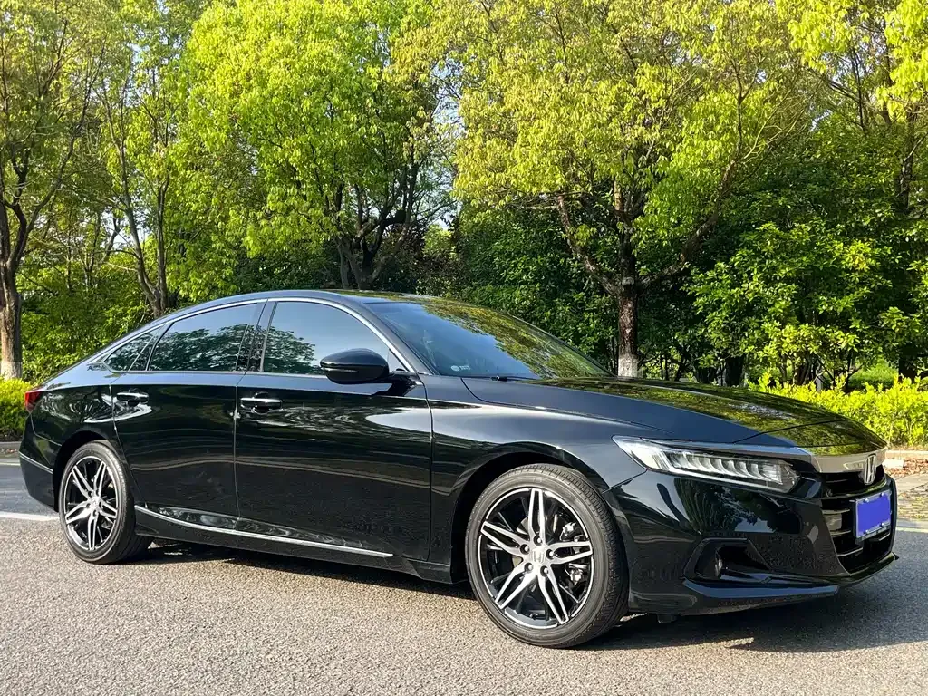 Honda Accord — фото 7