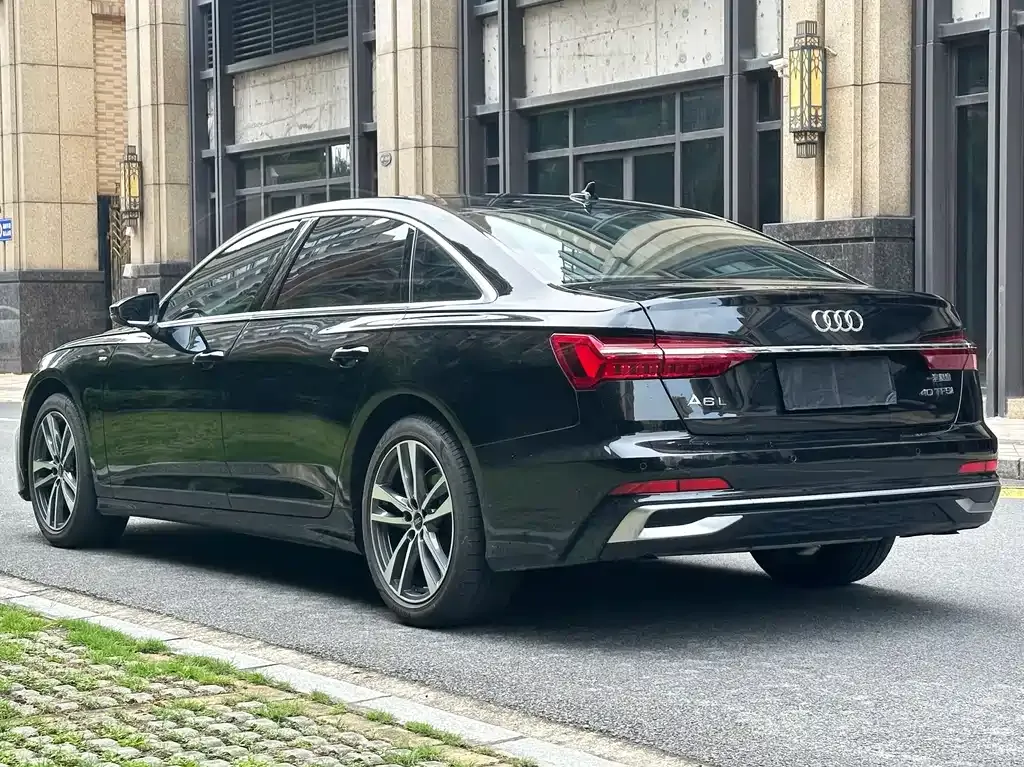 Audi A6L — фото 5
