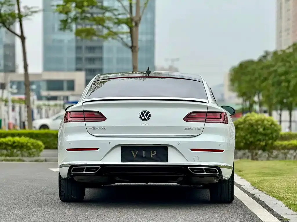 Volkswagen CC — фото 3