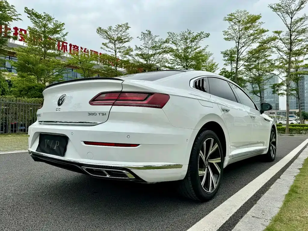 Volkswagen CC — фото 8
