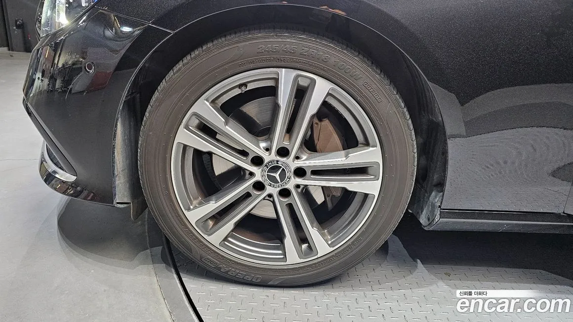 Mercedes-Benz E-Class 2022 из KR, фото 4