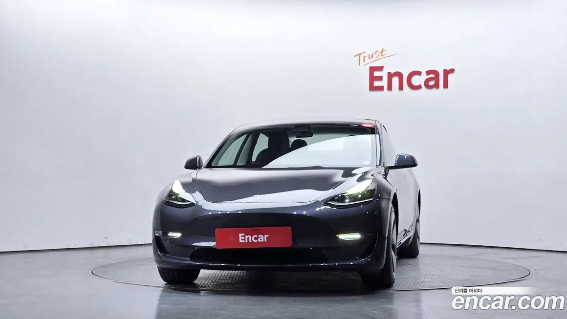 Tesla Model 3 — фото 3