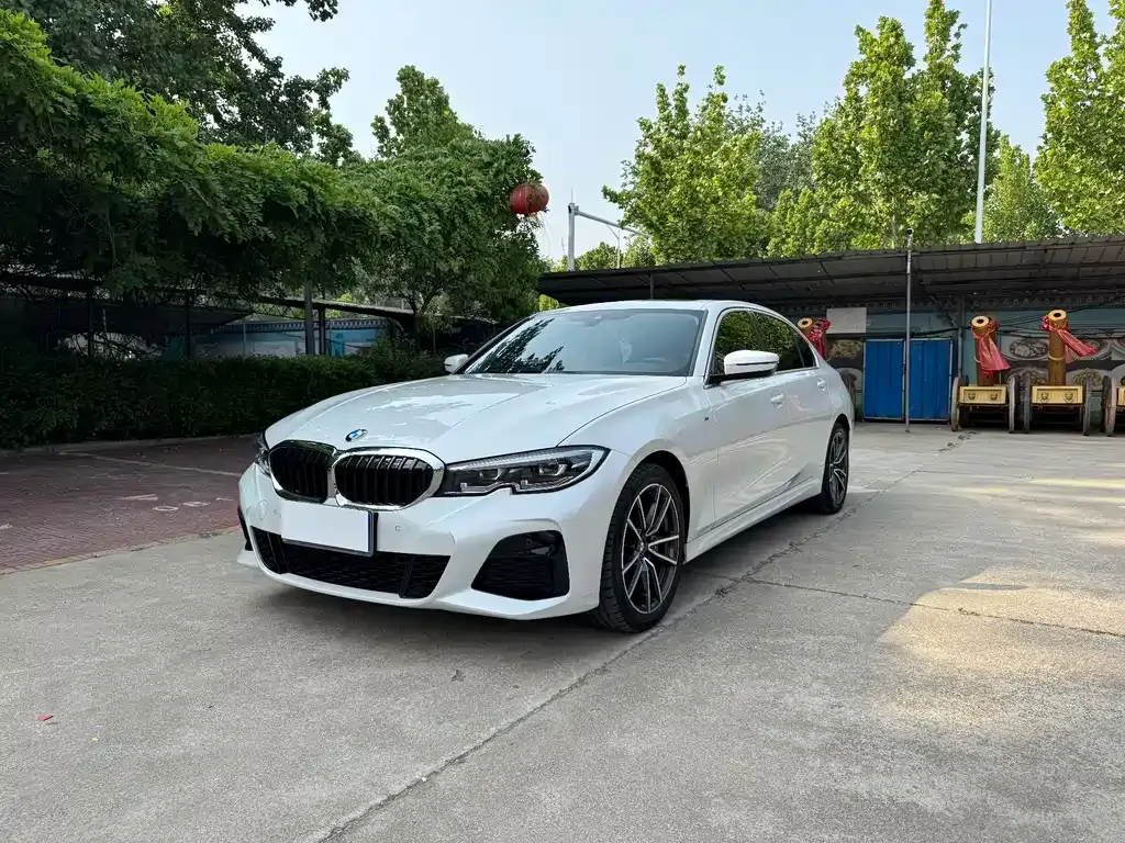 BMW 3 Series — фото 1