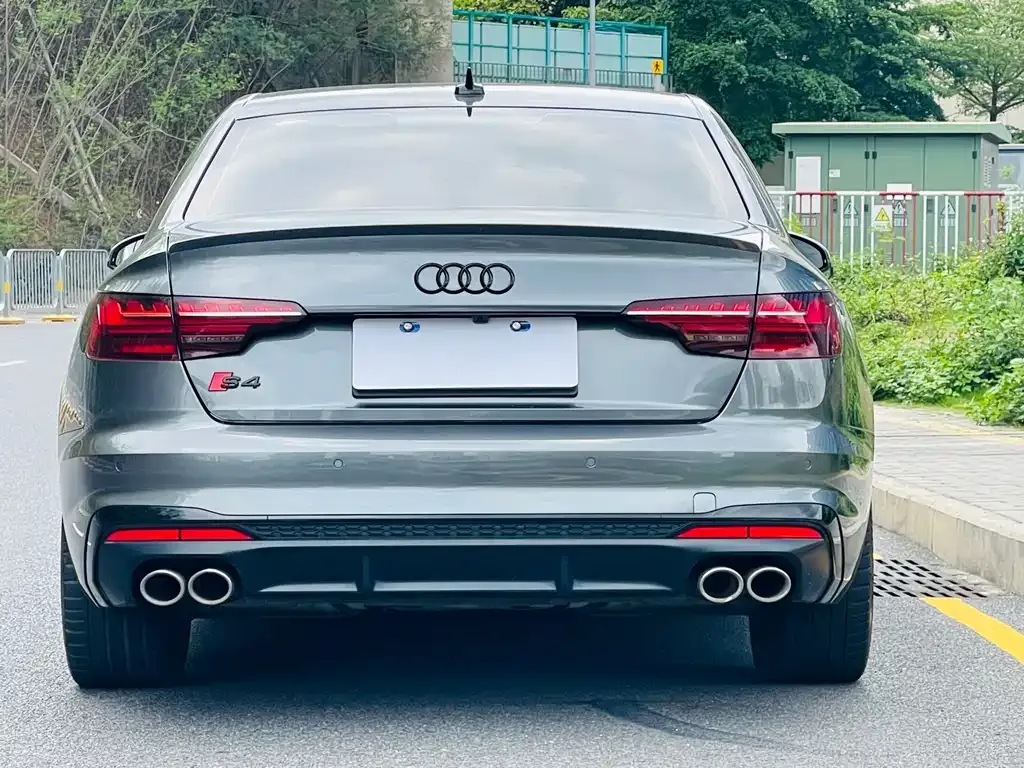 Audi S4 — фото 3