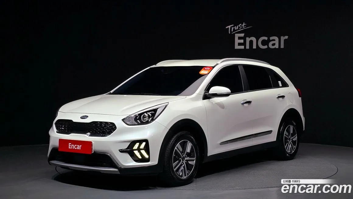 Kia Niro — фото 1